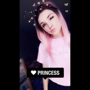 Meet your Posher, Caroline